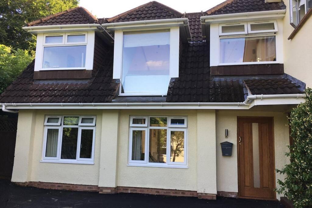 Lovely Ground Floor Apartment In Quiet Village Exeter Kültér fotó