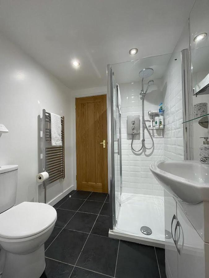 Lovely Ground Floor Apartment In Quiet Village Exeter Kültér fotó