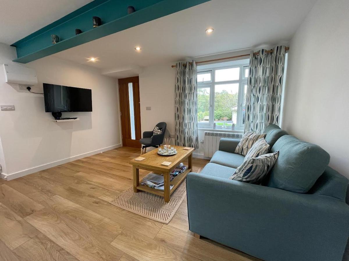 Lovely Ground Floor Apartment In Quiet Village Exeter Kültér fotó