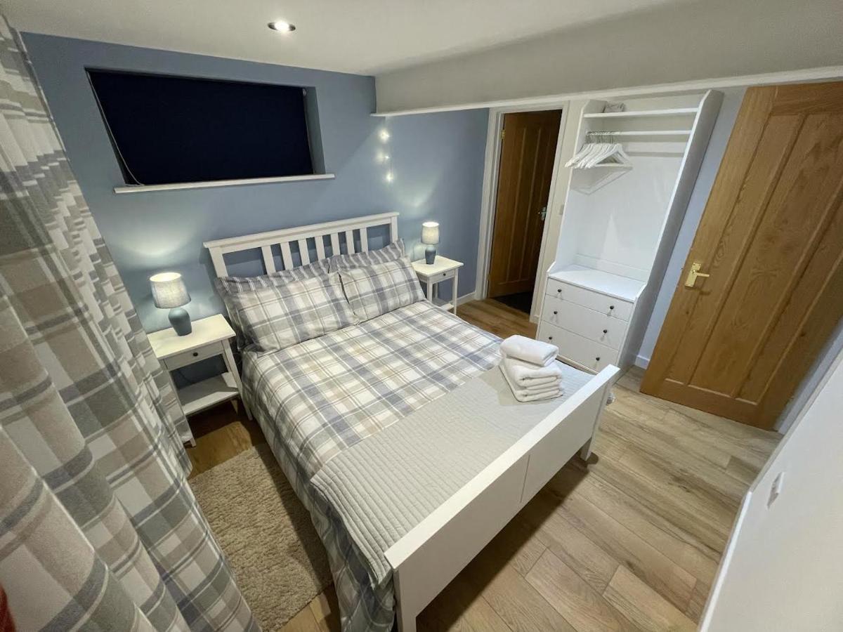 Lovely Ground Floor Apartment In Quiet Village Exeter Kültér fotó